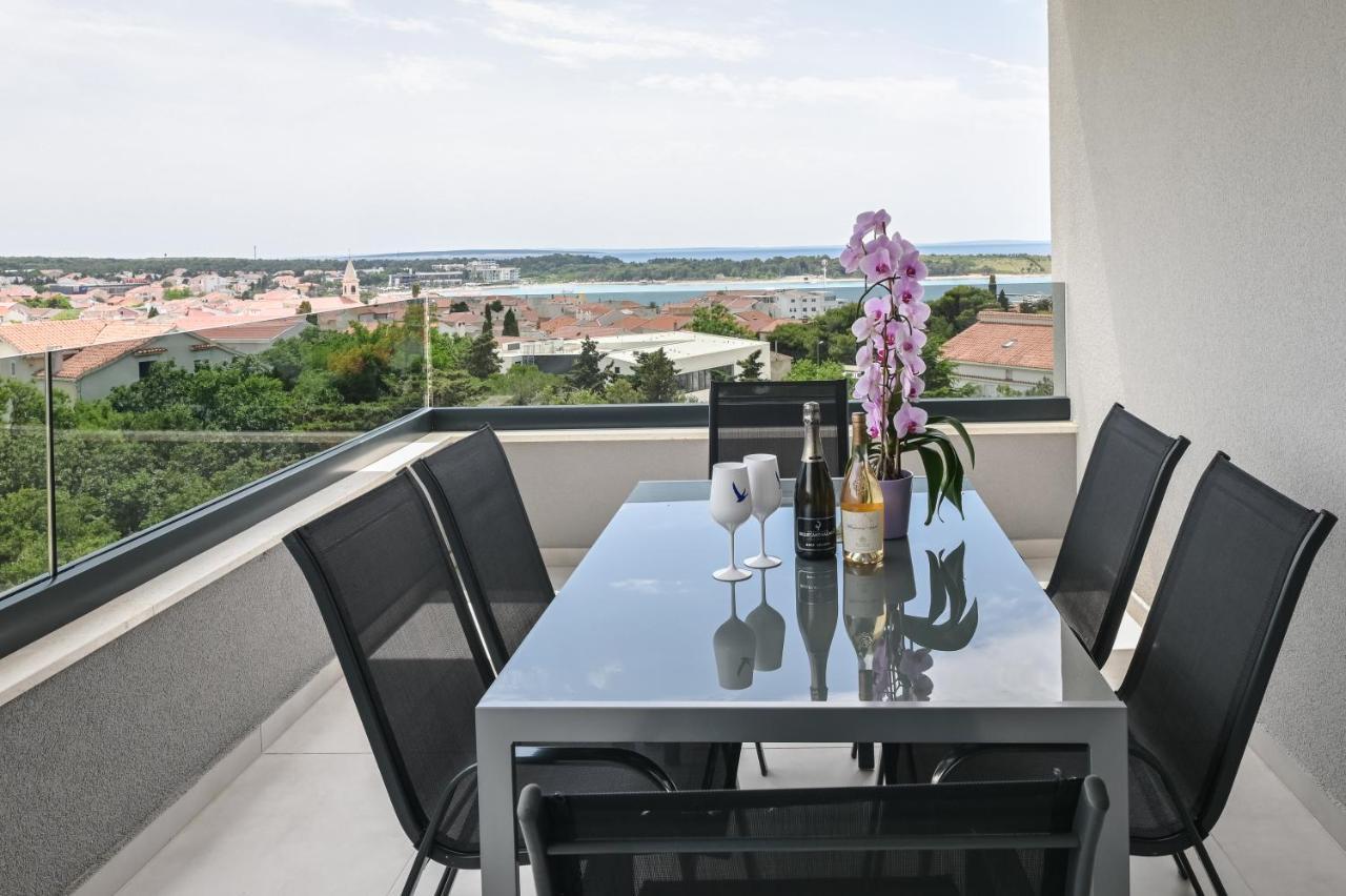 The Eagle Apartment โนวาลยา ภายนอก รูปภาพ